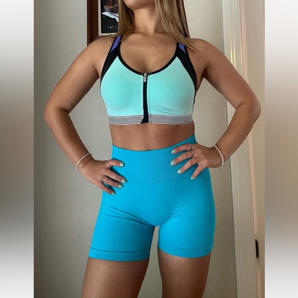 Victoria’s secret aqua VSX sports bra